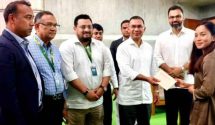 জাতীয় নারী ফুটবল দলের তারকা খেলোয়াড় ঋতুপর্ণা চাকমার বাড়ি নির্মাণে আর্থিক অনুদান দিয়েছেন প্রধানমন্ত্রী তারেক রহমান