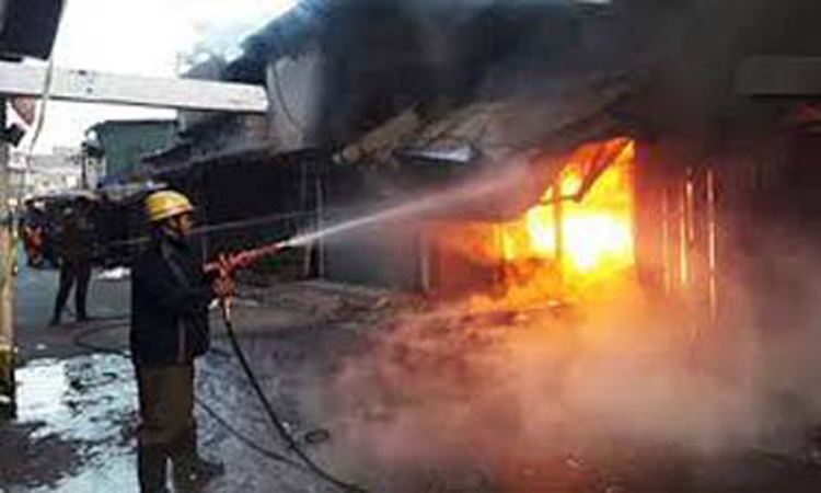 গাজীপুরের অগ্নিকাণ্ডের ঘটনায় ৫ সদস্যের তদন্ত কমিটি গঠন