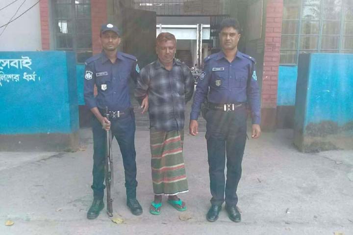 উলিপুরে ৩ বছরের সাজাপ্রাপ্ত পলাতক আসামী গ্রেফতার।