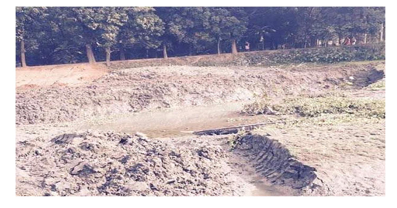 অবৈধভাবে তুরাগ তীরের মাটি বিক্রির অভিযোগ