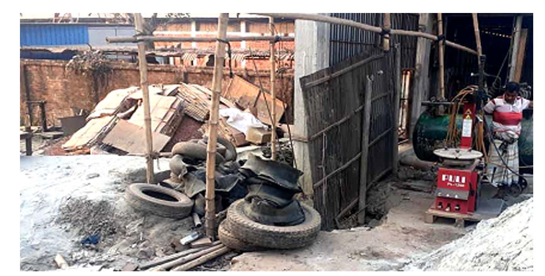 টঙ্গী প্রেসক্লাব মার্কেট ভাংচুর ও লুটপাটের অভিযোগ