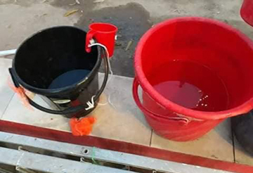 ঝিনাইদহে করোনা ভাইরাস প্রতিরোধে মোড়ে মোড়ে বালতি, মগ, সাবানের ব্যবস্থা