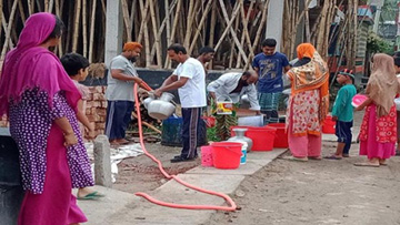 কালীগঞ্জে বাইরে করোনা, ঘরে পানি সংকট