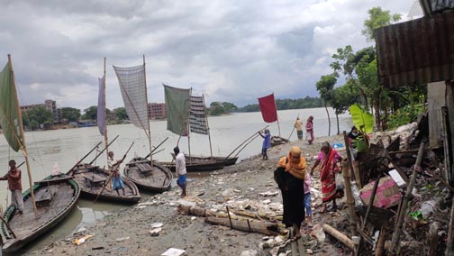 কাপাসিয়া খেয়াঘাট সড়কে জনদূর্ভোগ