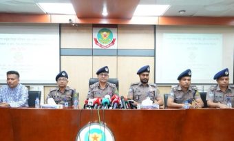 আ.লীগের প্রতিষ্ঠাবার্ষিকী ঘিরে সংঘর্ষের আশঙ্কা, মাঠপর্যায়ে পুলিশের বিশেষ নির্দেশনা