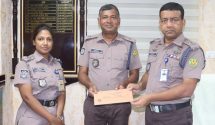 পশুসহ ছিনতাইকৃত ট্রাক উদ্ধার সাহসিকতার পুরস্কার পেলেন ইন্সপেক্টর গোলাম মোস্তফা