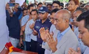 ঝিনাইদহে অত্যাধুনিক কসাইখানা উদ্বোধন করলেন আইনমন্ত্রী